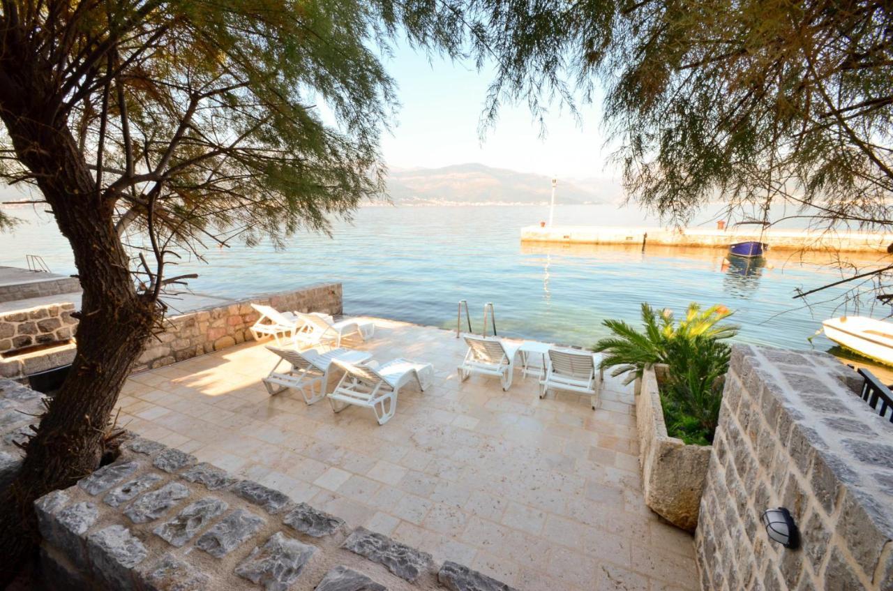 Leut Stone Residence Тиват Экстерьер фото