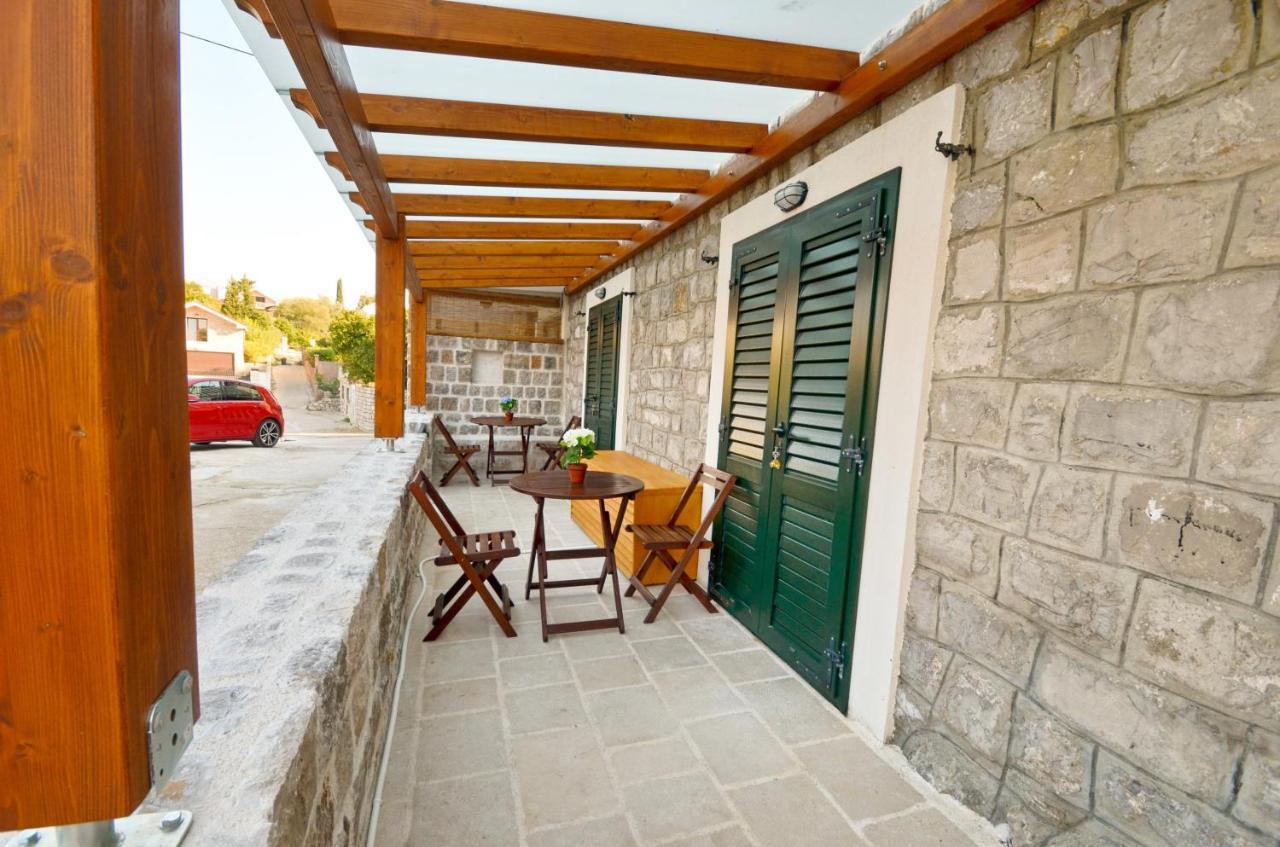 Leut Stone Residence Тиват Экстерьер фото